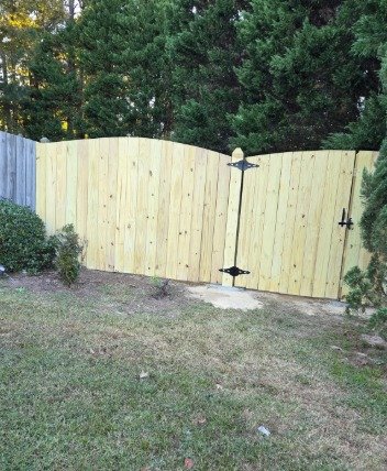 Fence repair completed for a homeowner in Raleigh NC by Innovation’s Fence & Deck.